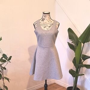 Rue 21 Gray Sleeveless Midi Dress. Size Medium. Good Condition.